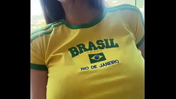 Hot stepmom took off her bra and showed her milky tits