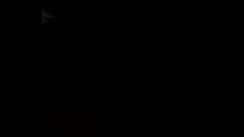 Me vengo en sus nalgas