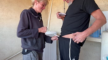 ACCIDENTAL HOMEMADE SEX WITH THE NEIGHBOUR - BLOWJOB AND DEEP THROAT IN THE LAUNDRY ROOM - CUM IN MOUTH