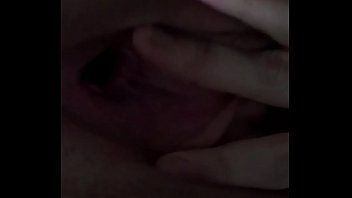 Amateur milf getting pussy stretched