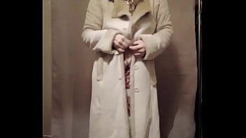 2024 09 18 Esclave F strip tease sexy