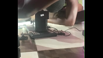 Pussy machine operator