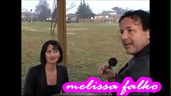 Melissa Falko la prima volta con Alex