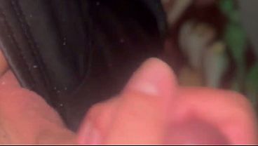 Mi primer video porno con el amigo de mi novio