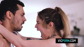 Hot latina milf Vanessa Vega fucks with the fertility doctor