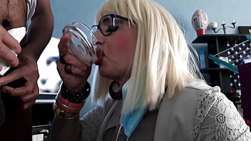 Cougar avale du sperme