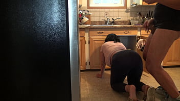 French amateur stepmom gets big cumshot on her ass