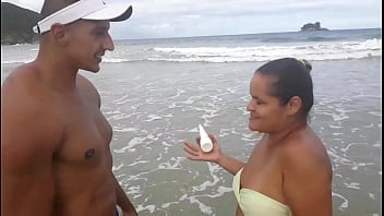 Conheci uma gostosa na praia e me dei bem . Paty Bumbum