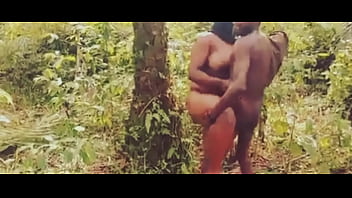 Good village camera Man who bangs vacation girl in the bush during the merry Christmas