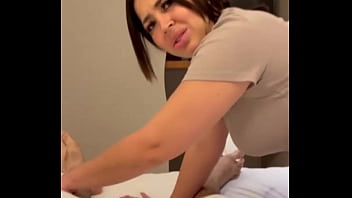 Mi nueva empleada doméstica culona