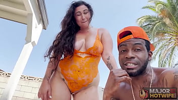 Curvy Cutie Josie Jaxxon Gets Her Pussy Fucked Outdoors By Rome Major!