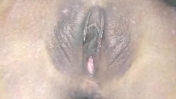 เพื่อนสาวนอนแหกหีให้ฉันเย็ดแตดจนน้ำแตก