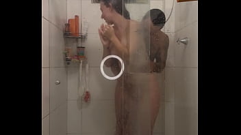 Selvageria romantica no banho