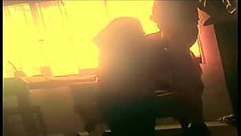 Infiel la chupa hasta tragarse la leche y la disfruta