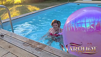 Mon Mec Cocu Filme un Fan Me Défoncer sur la Terrasse de la Piscine