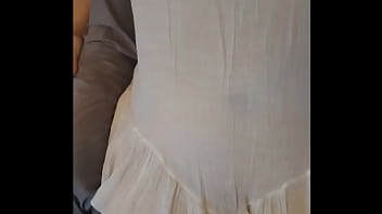 Mamãe provando roupa transparente para ir na praia sem biquini, oque vocês acham?