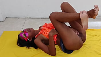 I'm learning to suck and lick big cocks!! I'm a bitch in heat