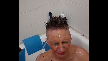 Milf Sandra trinkt Goldener Regen, Facefuck Deepthroat, Gesichtsbesamung - Jan 12, 2026