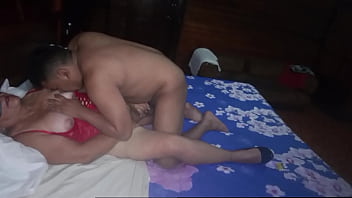 Eating a mature milf's pussy then she sucks me off