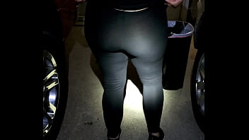 Neighbor wife flash ass - NyPolyDreams