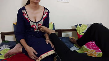 Sa को seduce करके गाँड़ की जबर्दस्त चुदाई की ही थी के Sa के periods आ गये। साफ़ हिंदी आवाज़ में