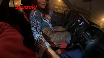 Me cumplio una de las fantasias que siempre tuve, sexo en el auto, me dio una mamada increíble y luego terminamos de disfrutar de ese hermoso culo en el hotel