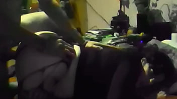 Faby tremenda trola no para de pedir pija y hablar como una puta. Se lleva una vigorosa cogida por el orto despuès de mamarla (audio hot)