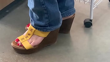 Arizona Aunt sexy feet