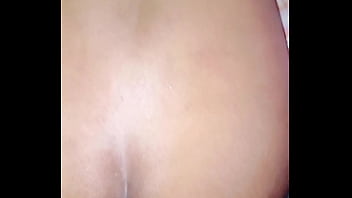 Que buena follada que me da el amigo de mi marido casi me termina dentro