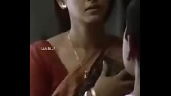 Aunty saree droping while boy seeing