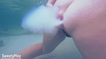 Ocean underwater milk anal enema fmom big asshole