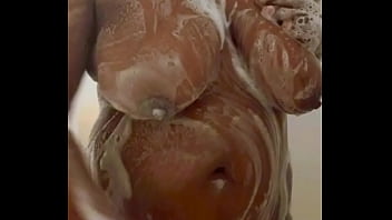 Ebony Milf Yuki-Senpai's Shower Seduction (KuroYukiExperience)