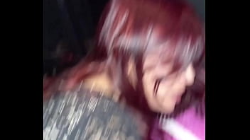 Me follo a mi vecina después de su fiesta de graduación, me pide que la coja