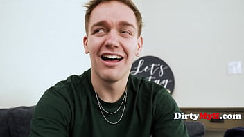 Kind Blonde Step Mom Helps Me Do A Trending Challenge For Fame - Charli Phoenix