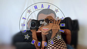 CMCS1E5: ELLA GIVES ME A SLOPPY BLOWJOB AND RIDES ME UNTIL I GIVE HER A HUGE CREAMPIE!