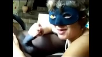 Milf salope qui pense tout le temps a sucer