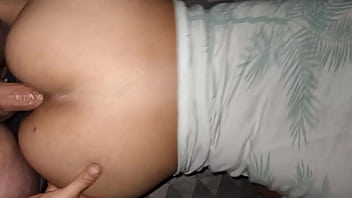 Anal bien rico con la ivonechilee bien rico todo dialogo caliente le dejo la leche dentro del culo