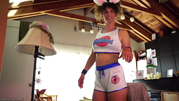 Lola Bunny Takes a Dick Up Her Tight Pussy