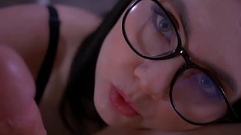 Dissolute girl gives blowjob her paramour's and gets cum.