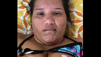 Hijastro me follo en la casa cuando su papa no esta en casa