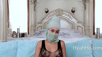 Step Mom In Hijab Calms - Cali Lee