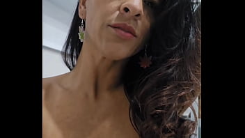 Vem brincar comigo, adoro me exibir e gozar gostoso com vcs!