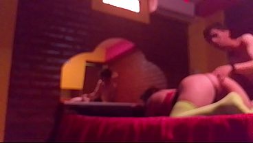 Le chupo la cola y vagina en motel barato
