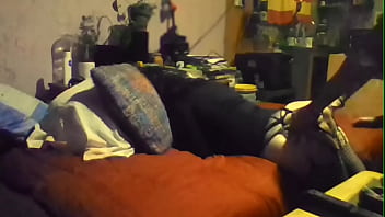 Faby traga pija con desesperación y lo entrega para recibir una buena cogida con firmeza y autoridad mientras se acaba gritando y sigue..