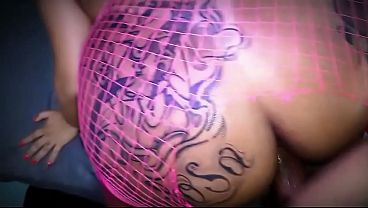 Ele adora me foder rasgando minhas meias calças. (VÍDEO COMPLETO)