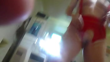 Duk Ipee in David mouth