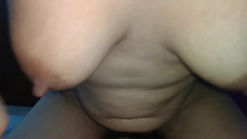 La hijastra aguanta la verga del padrastro!