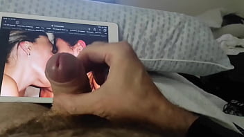 Cum tribute for Esposa Exhibidinha and her friend