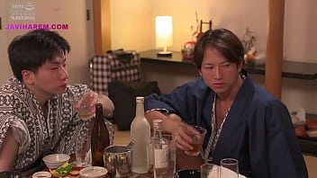 Minha madrasta estava transando com meu amigo durante a viagem em família - LEGENDADO