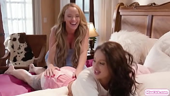 Lesbian teen makes busty stepmom orgasm by licking her pussy